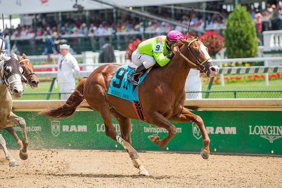 Catalina Red, Javier Castellano aboard, wins the Churchill Downs Stakes at Churchill Downs in Louisville, Kentucky.